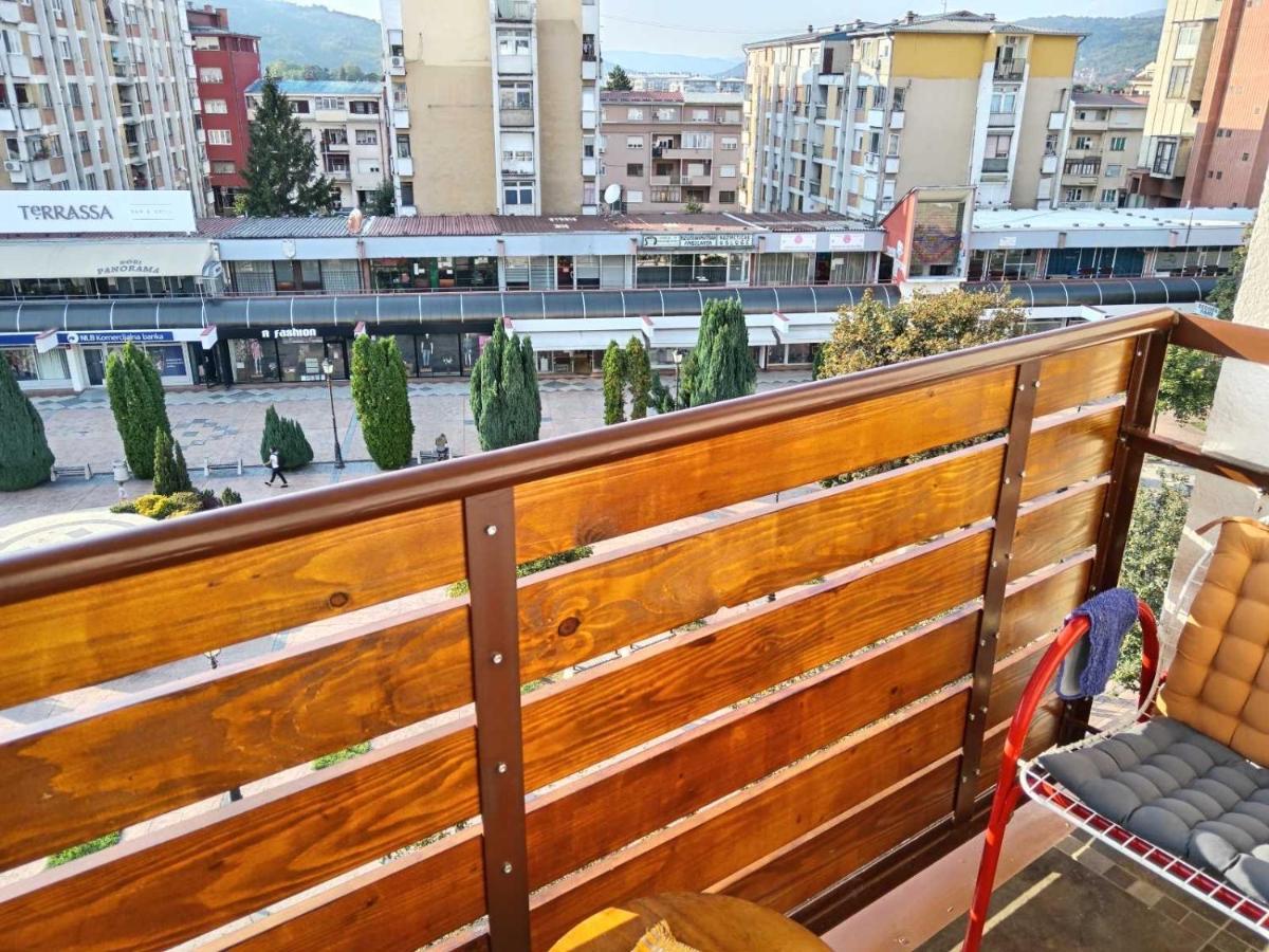 Red Square Apartment Pirot Exteriér fotografie