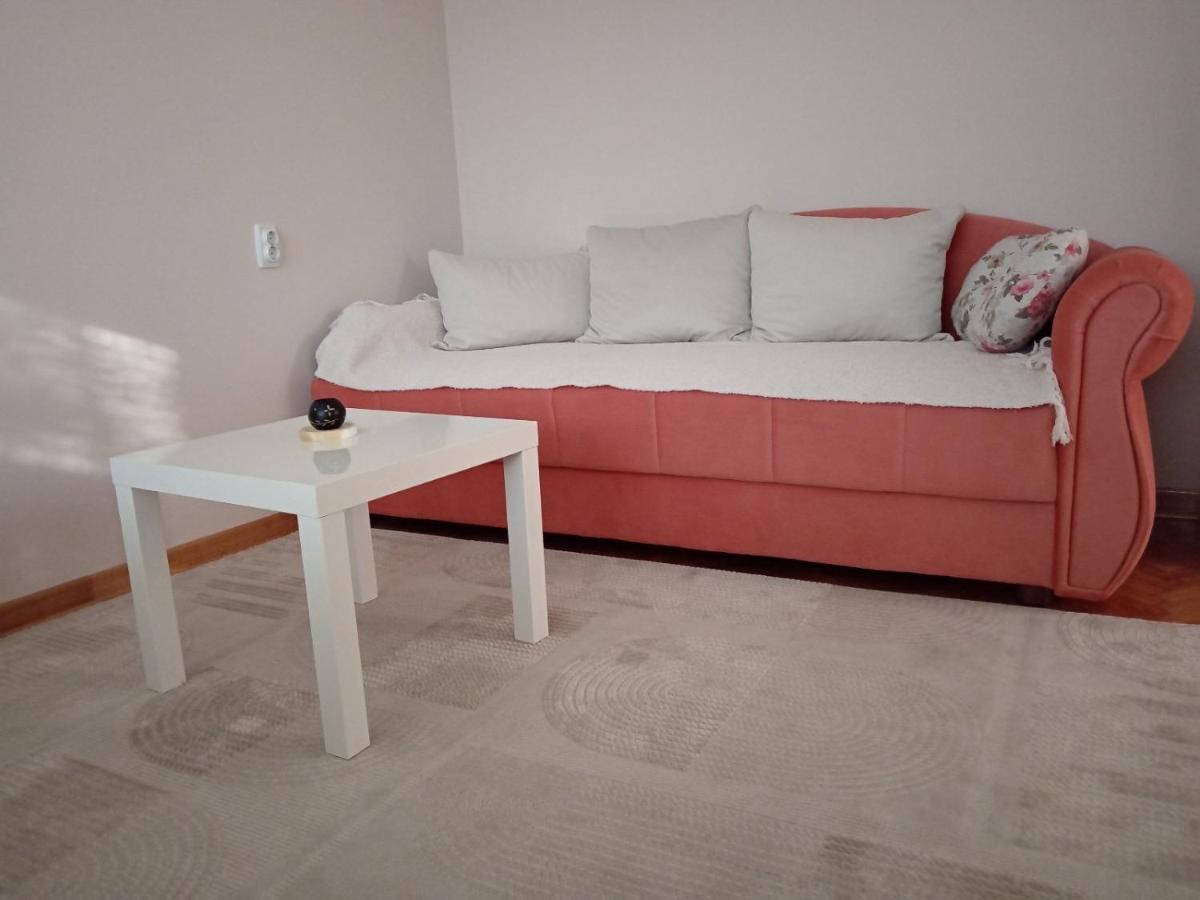 Red Square Apartment Pirot Exteriér fotografie