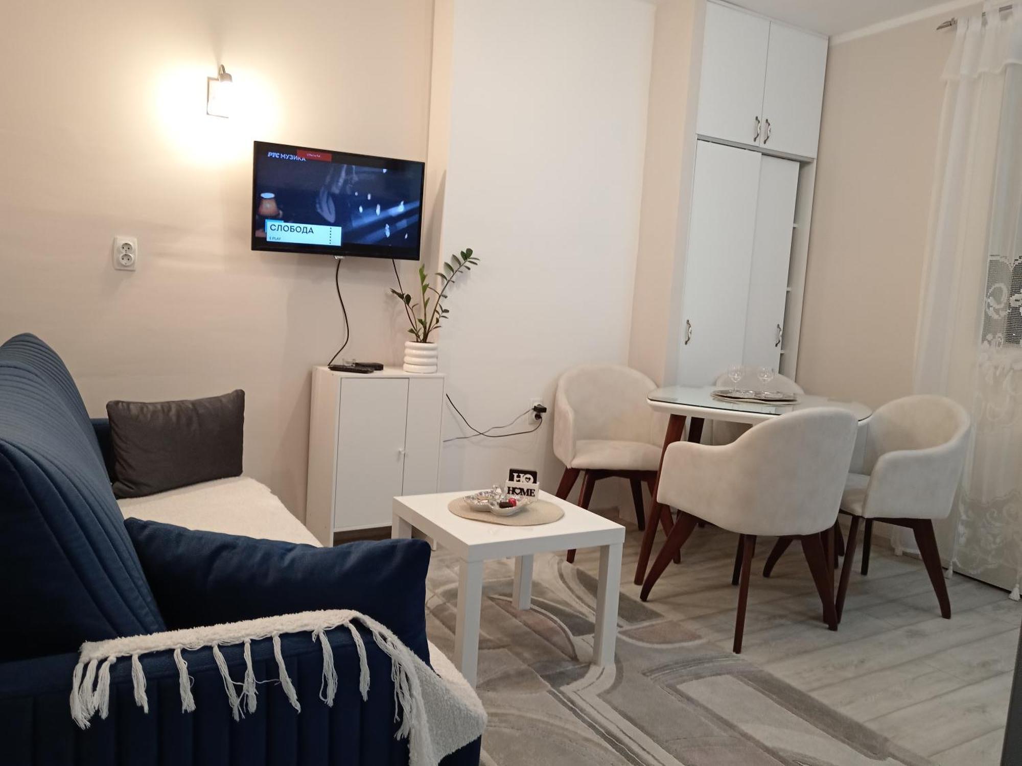 Red Square Apartment Pirot Exteriér fotografie
